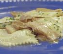 Ravioli al caprino con sugo di funghi - Molto Bene