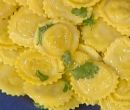 Ravioli di tonno e capperi