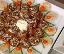 Rosette di bresaola con salsa allo yogurt - Sorelle Landra