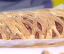 Strudel a rete con zucca, coste e formaggella di capra