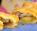 Strudel con luganega patate e formaggio