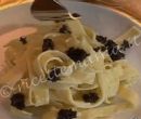 Tagliatelle alla panna acida e caviale - cotto e mangiato