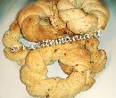 Taralli al pepe e mandorle