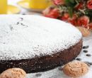 Torta di amaretti e cioccolato