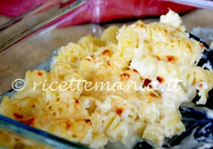 Ricetta Pasta gratinata alla besciamella Pasta gratinata alla besciamella